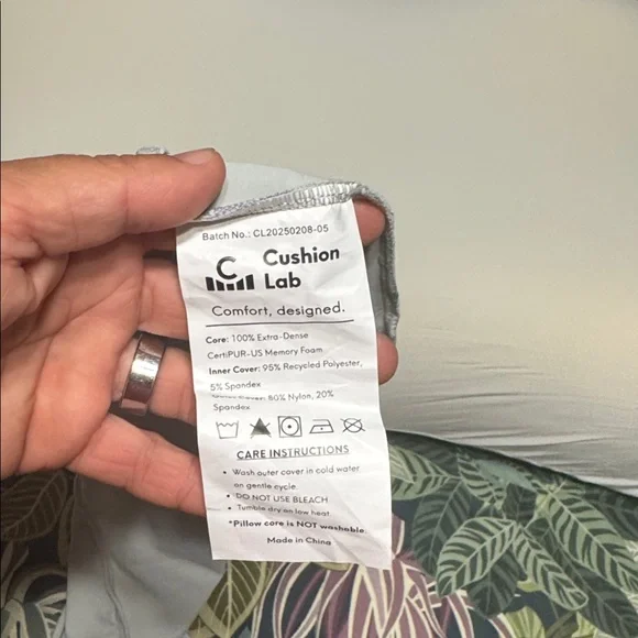 NEW CUSHION LAB Deep Sleep Pillow, Patented Ergonomic Contour Design - Picture 5 of 8